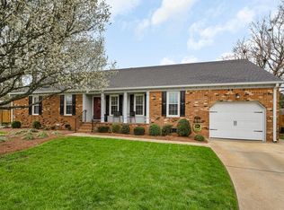 457 Gloria Dr, Chesapeake, VA 23322
