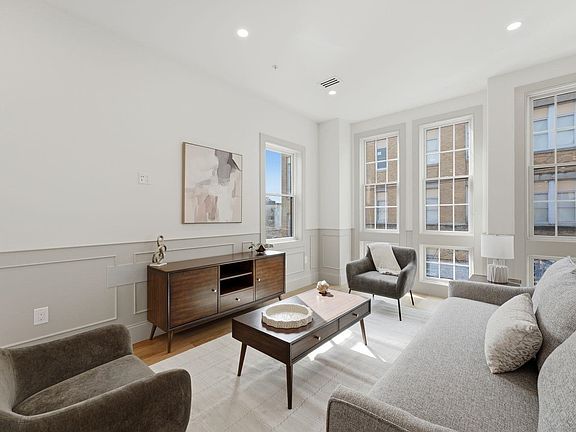 2nd image of 206 Sherman Ave #3