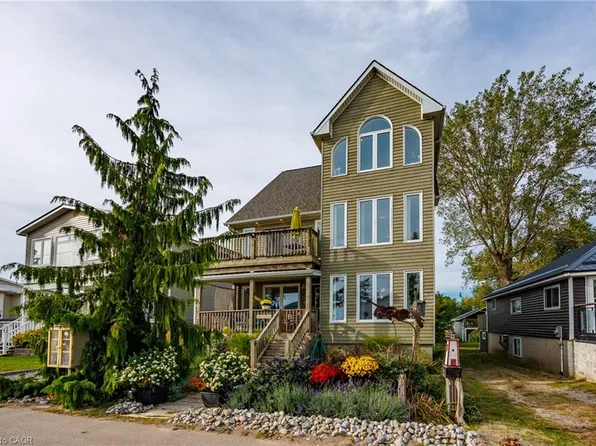 26 Erie Blvd, Norfolk County, ON N0E 1M0