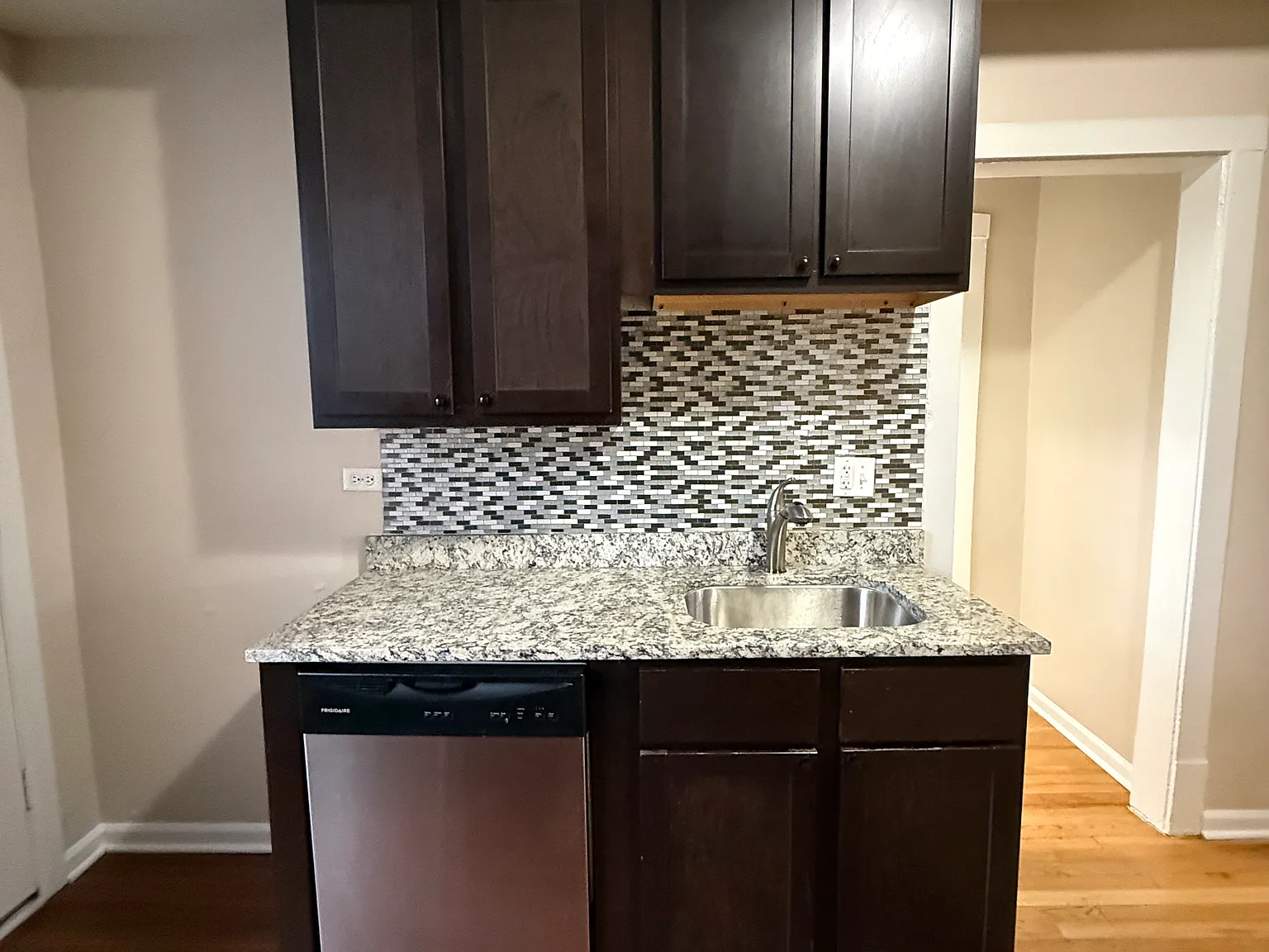 1 bed, $1,595 — Photo 2