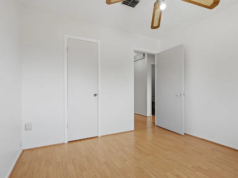 12449 Sharpview Dr #2449 — Photo 18