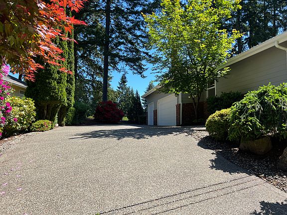 3rd image of 6982 Marymac Dr SW