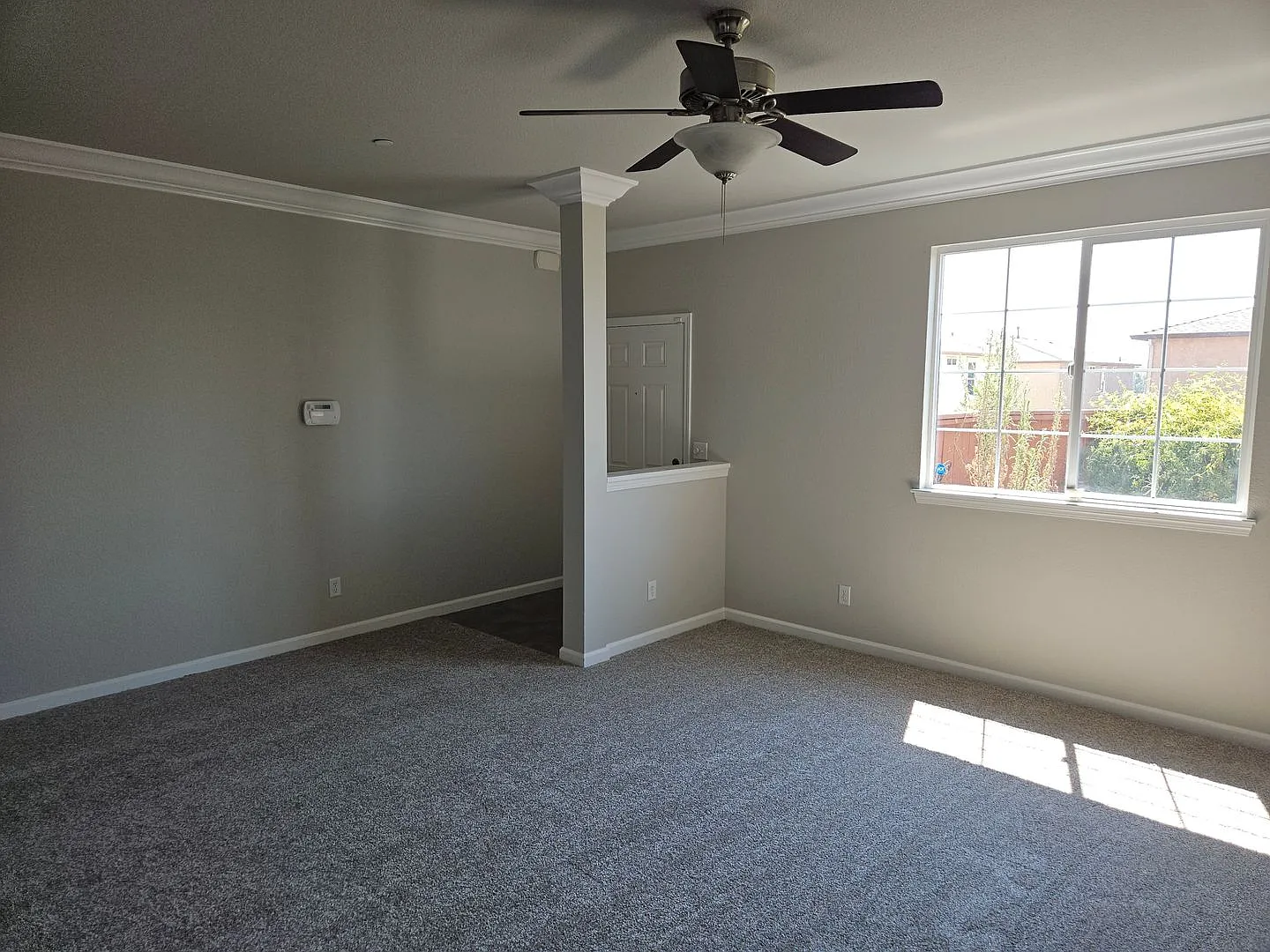 4 Bed 2.5 Bath With Large Bonus Room & Garage — Photo 3