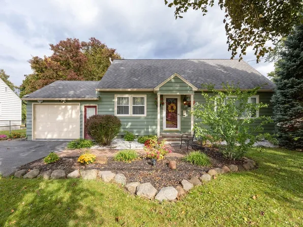 34 Sherry Dr, Syracuse, NY 13219