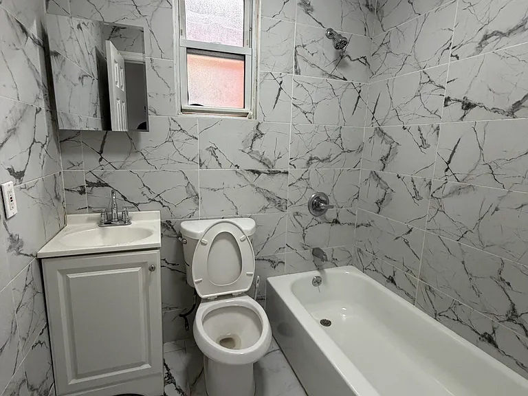 137 N Burgher Ave #1 — Photo 2