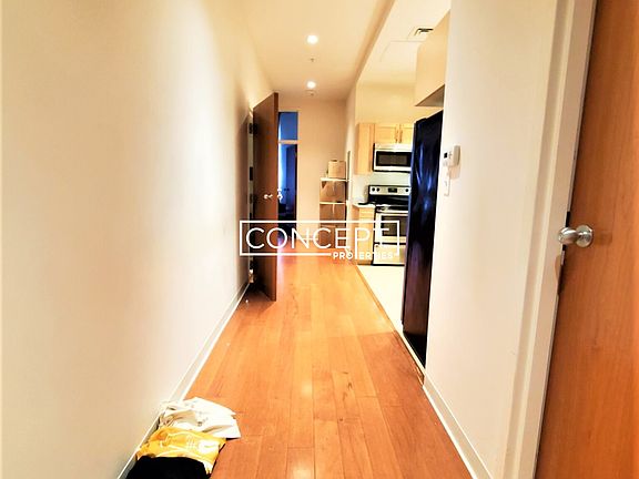 5th image of 407 Washington St Unit 503
