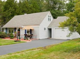 150 Harvester Rd, Fairfield, CT 06825