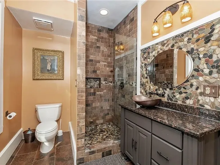 2318 Fleming Rd — Photo 19