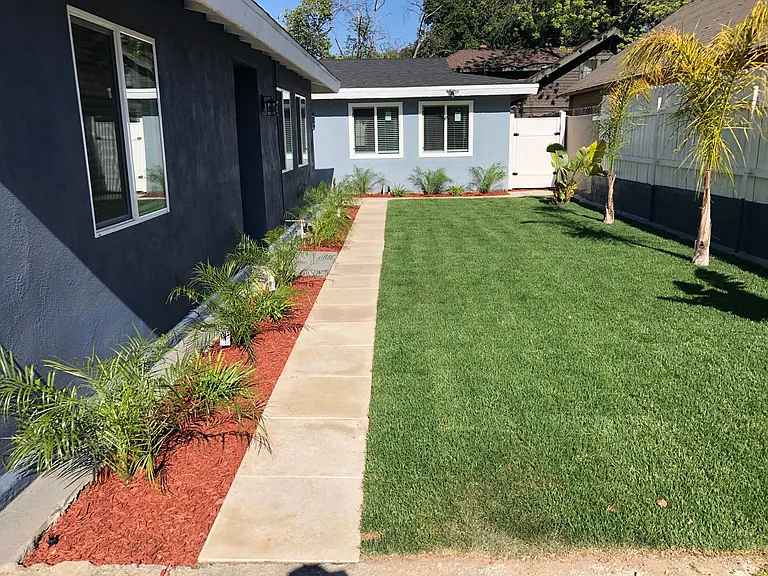 922 N Summit Avenue — Photo 17