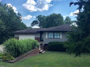 967 Cedar Ridge Dr, Neosho, MO 64850