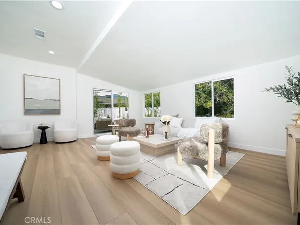 1026 La Presa Dr, Pasadena, CA 91107