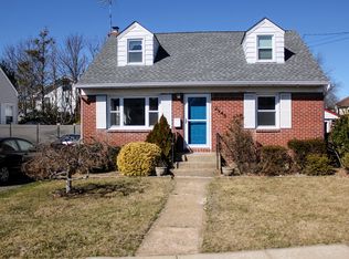 2946 Chester St, Oceanside, NY 11572