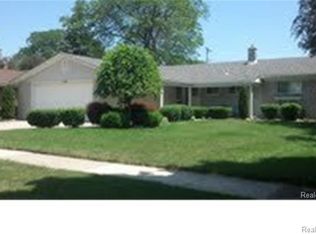 19938 Sunbury St, Livonia, MI 48152