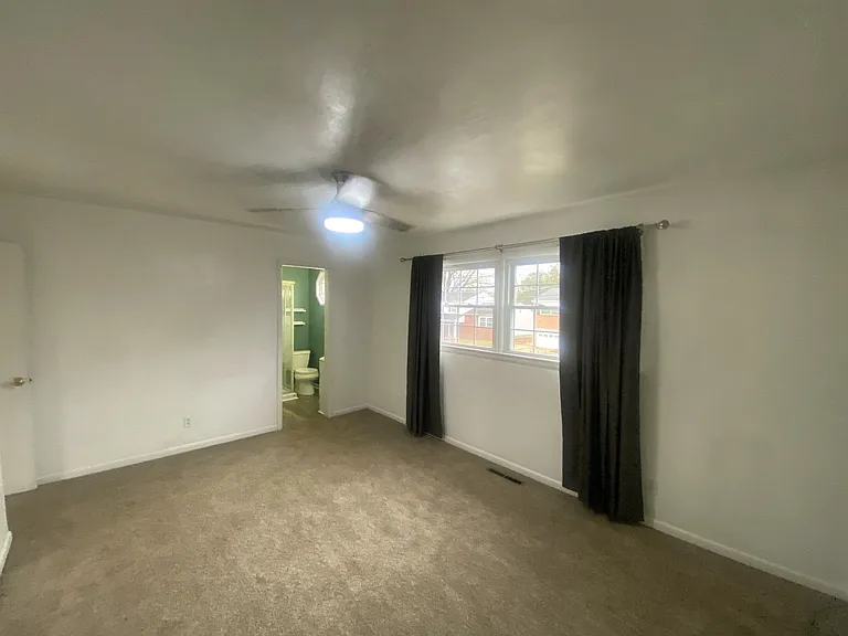 8225 Tabor Ct — Photo 23
