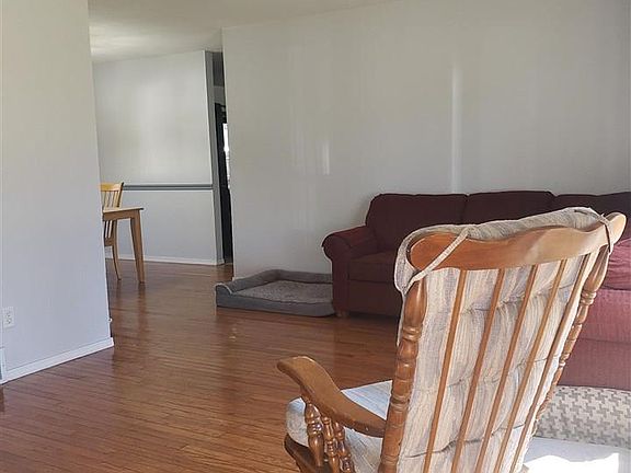 4th image of 3878 Lucille Dr