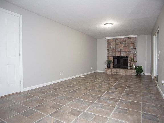 4th image of 11367 Lincolnshire Dr
