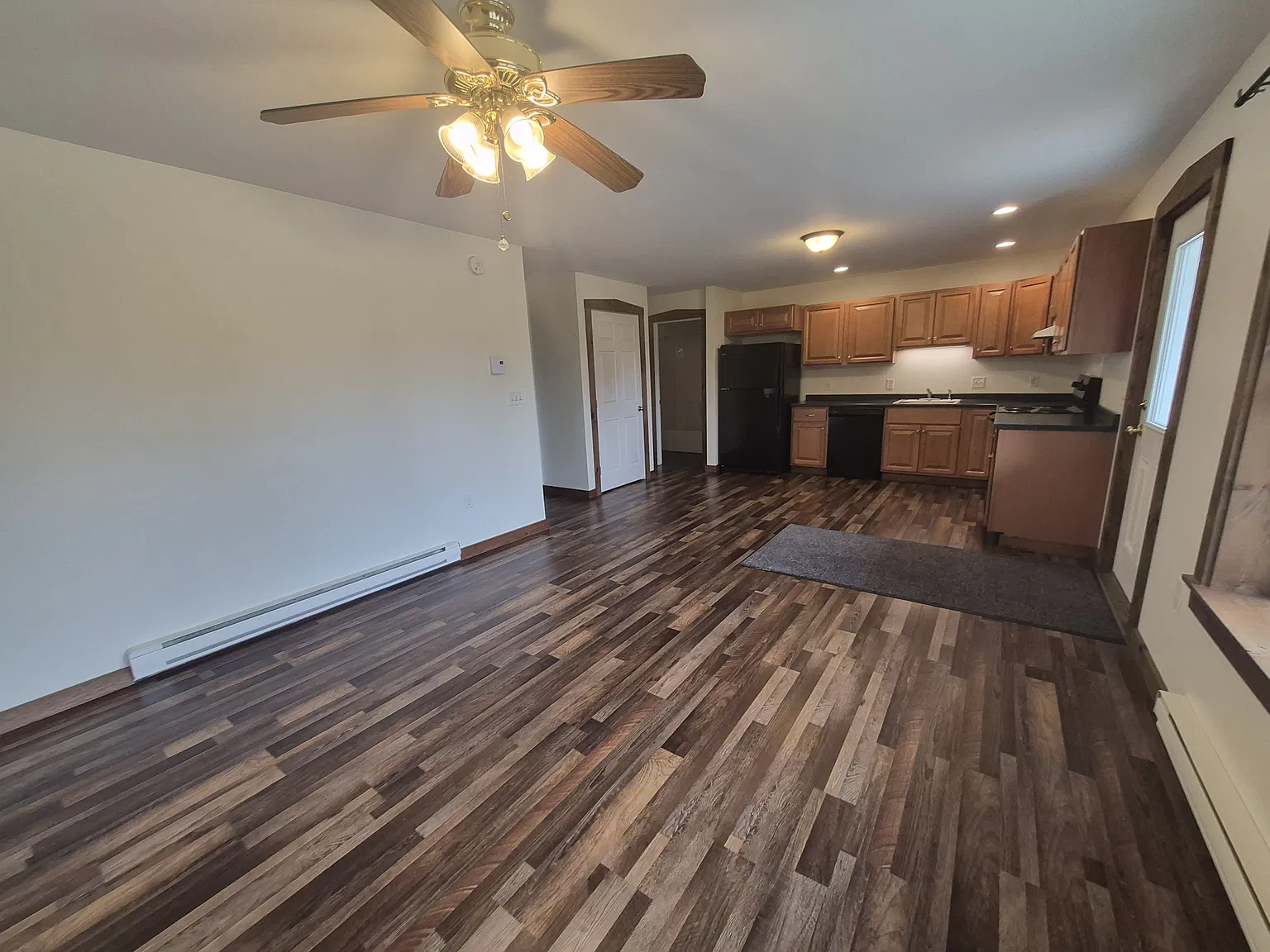 2 bed, 800 sqft, $1,650 — Photo 3