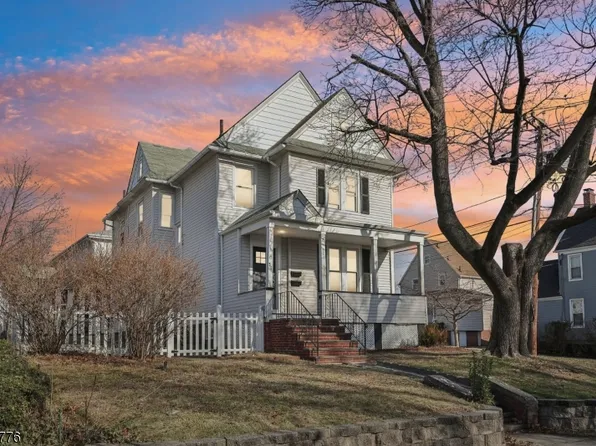 52 Orchard St, Ridgefield Park Village, NJ 07660