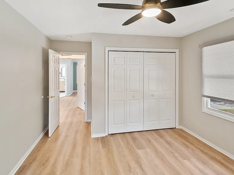 3N425 N Howard Ave — Photo 23
