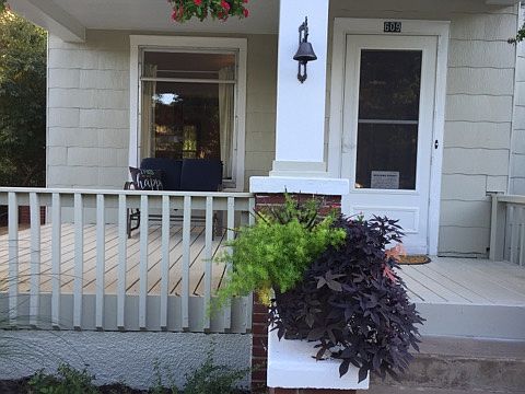2nd image of 609 E Avenue A