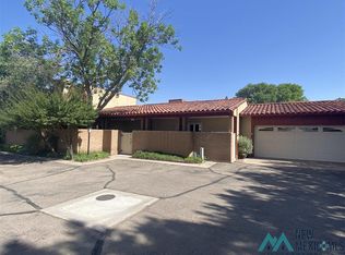 200 E Country Club Rd APT 14, Roswell, NM 88201