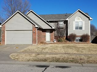 10210 W Prairie Woods St, Wichita, KS 67209