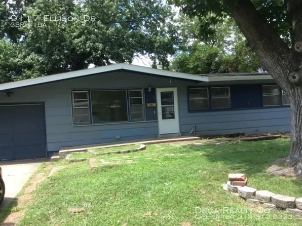 9117 Ellison Dr, Saint Louis, MO 63136