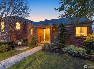 2322 Eyres Pl W, Seattle, WA 98199