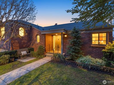 2322 Eyres Place W, Seattle, WA, 98199