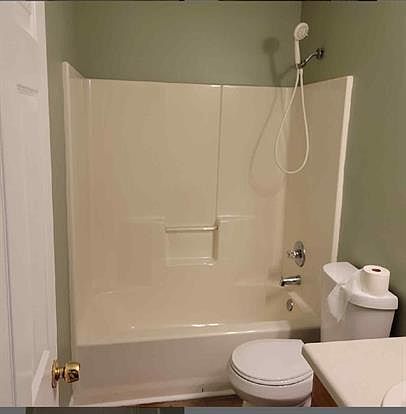 4th image of 404 Dunmurry Pl