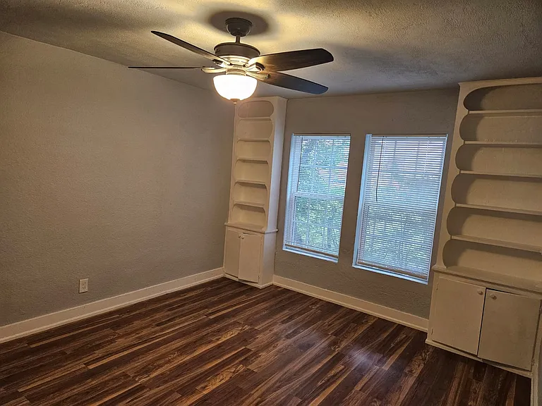 209 NW Arlington Ave — Photo 9