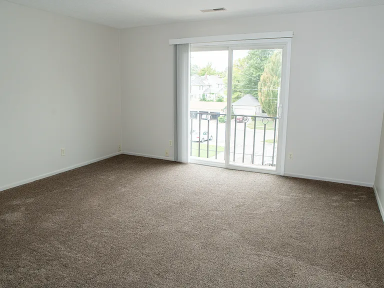 4919 Davenport St #3 — Photo 9