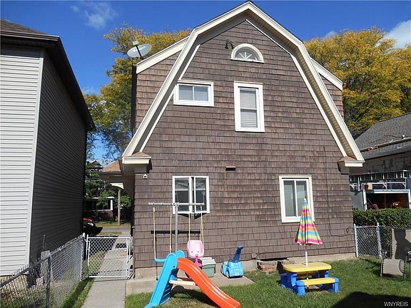 3rd image of 2423 Linwood Ave