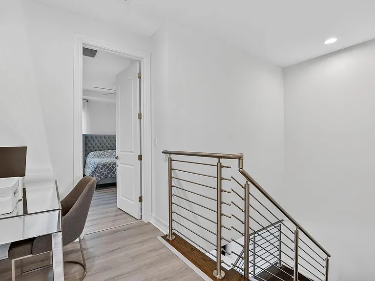 10106 Akenside Dr — Photo 16
