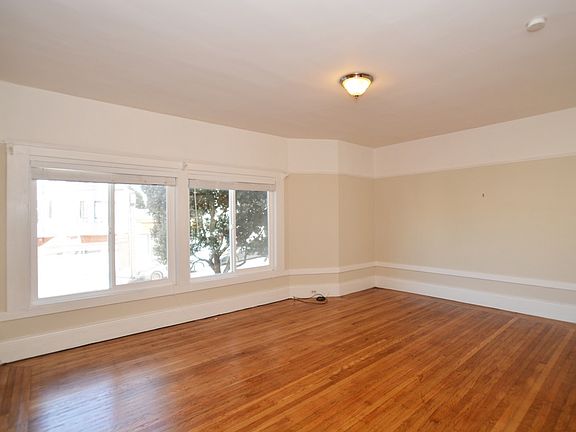 4th image of 479 26th Ave APT 1
