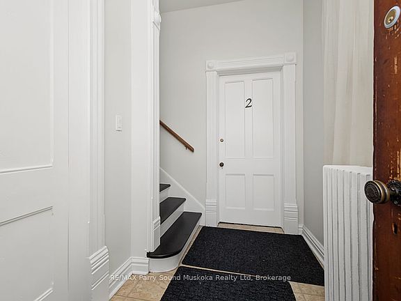 4th image of 46 Church St