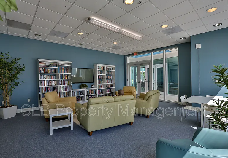 241 Riverside Dr #807 — Photo 16