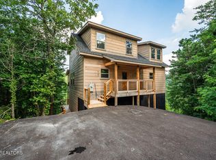 4183 Chamberlain Ln, Sevierville, TN 37862