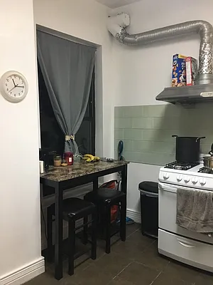 Rented by Downtown Mgt & Realty LLC | media 27