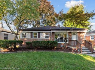 10041 Seltzer St, Livonia, MI