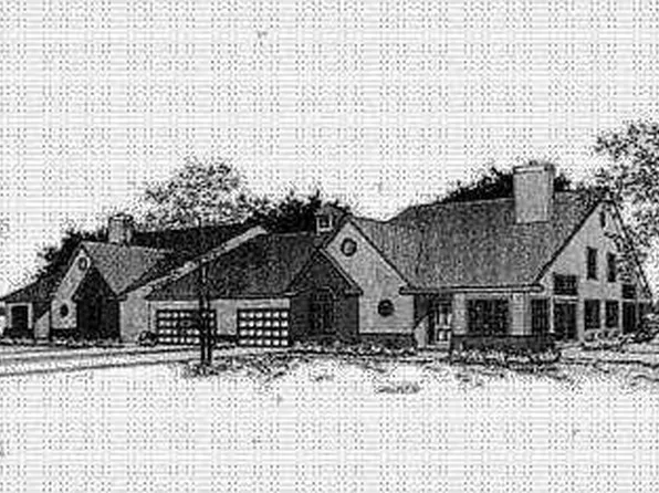 7921 Hidden Harbour Dr E, Holland, OH 43528