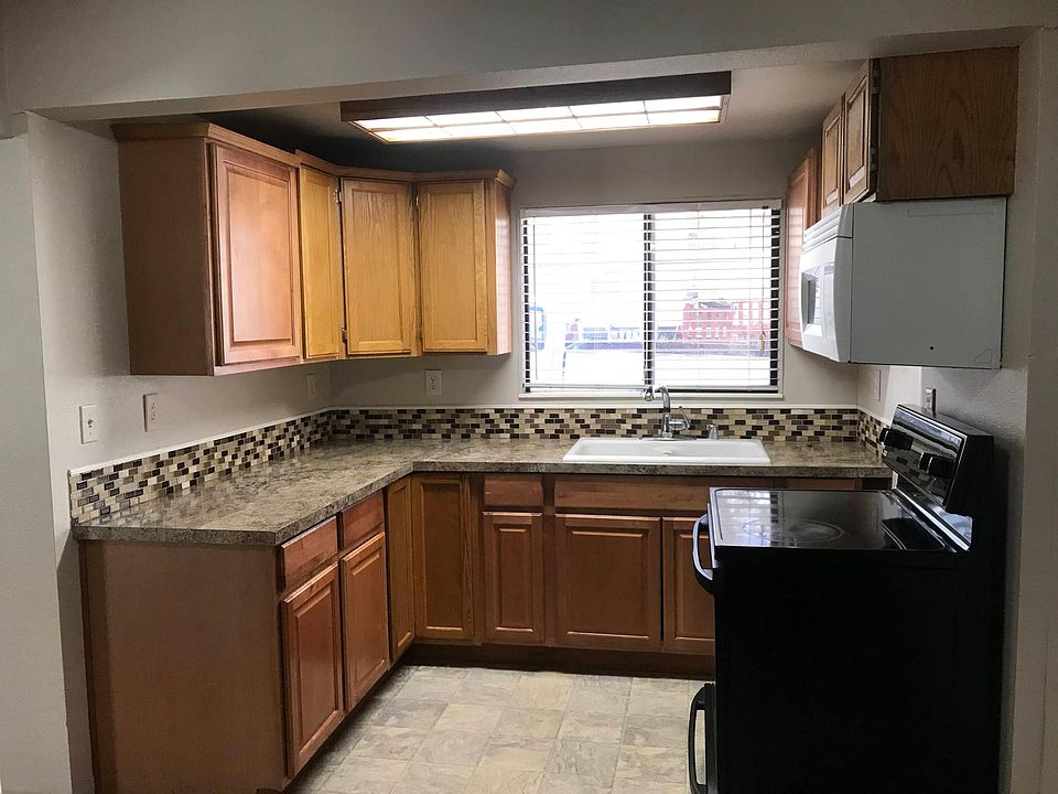1st image of 4802 W Canal Dr