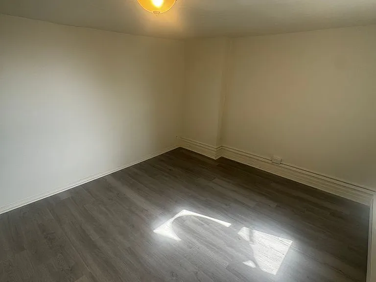 12th St 222 N — Photo 9