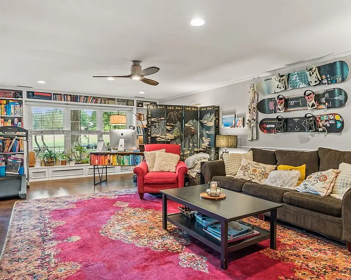 223 Ivy Cir — Photo 31