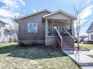 629 1st St, Kenyon, MN 55946