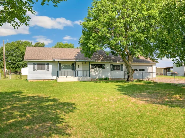 12687 Henderson Rd, Sanger, TX 76266