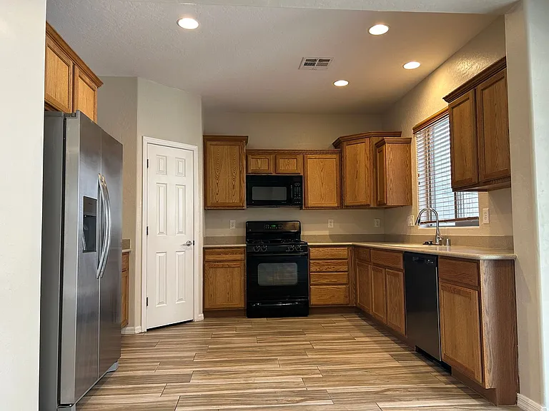 11908 Orense Dr — Photo 5