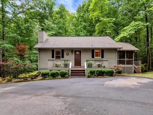 823 Laurelwood, Sautee Nacoochee, GA 30571