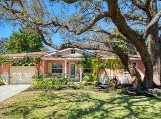 1746 Opal Ln, Belleair, FL 33756