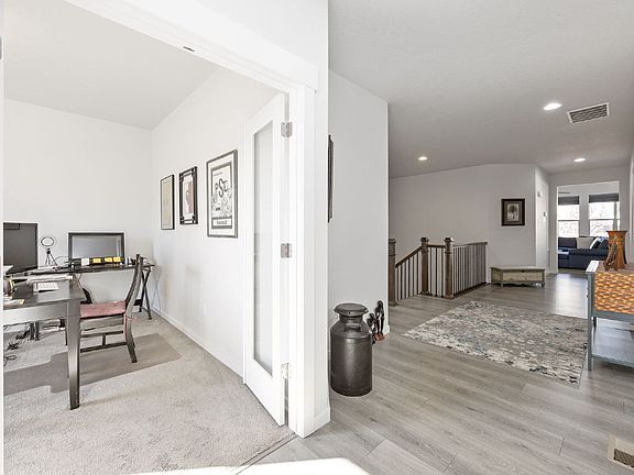 4th image of 2106 Bouquet Dr